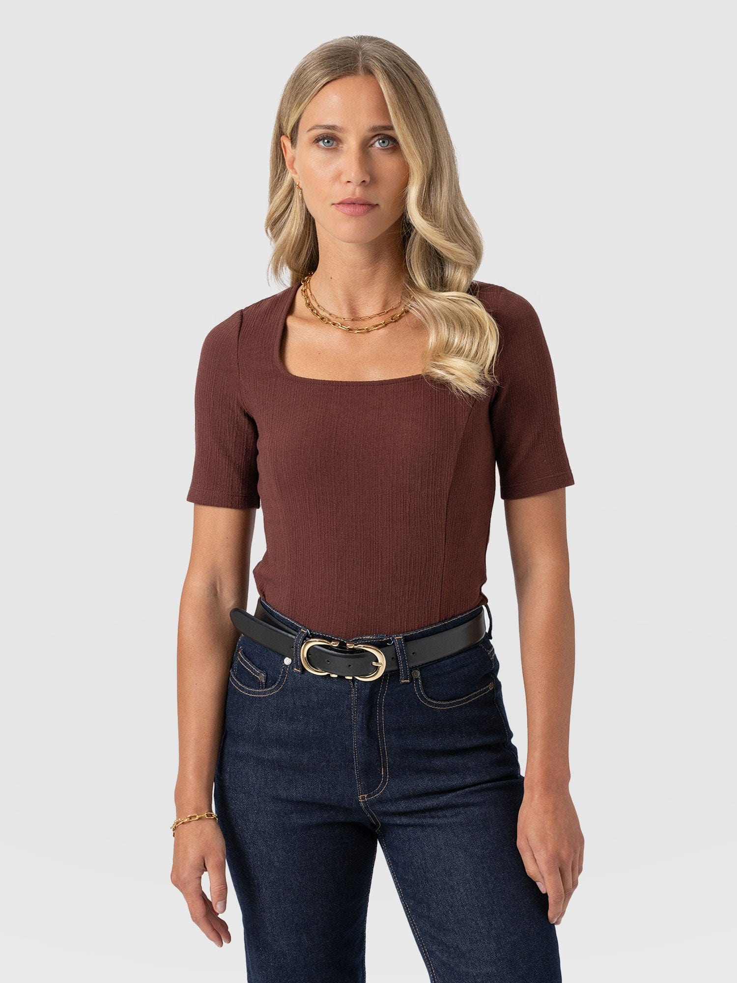 Akia Short Sleeve Tee - Maroon Textured - Women's T-shirts | Saint + Sofia® USA
